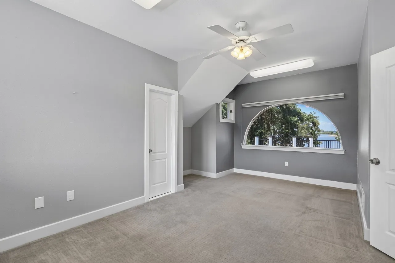 823 CARRIE CT